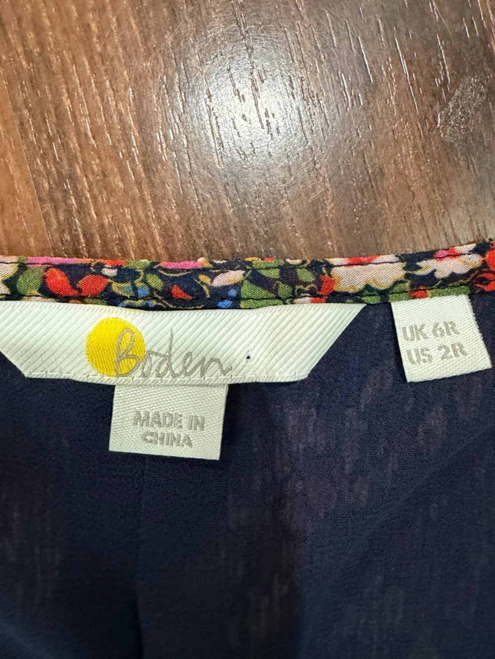 Boden V-Neck Plissé Midi Swirl Kate Middleton  Dress Size 2R - Picture 4 of 9